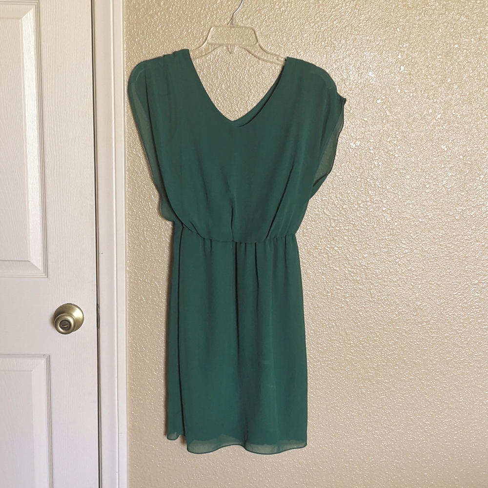 Emerald Green Flutter Sleeve Semi-Formal Dress